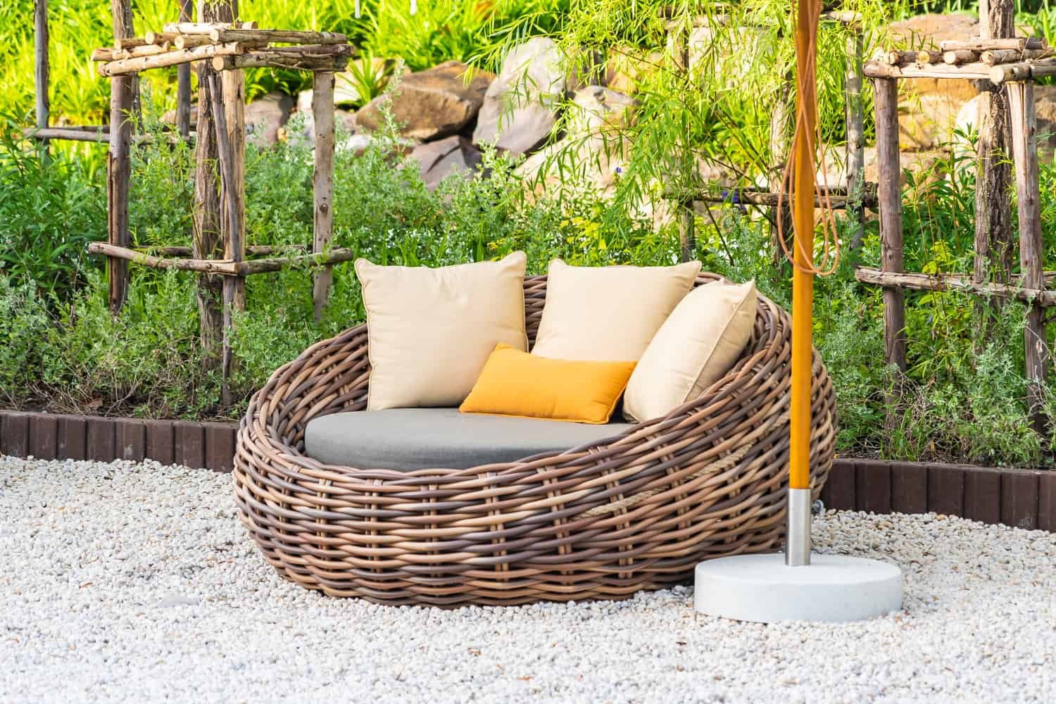 5 Must – Have Furniture Items for Your Garden